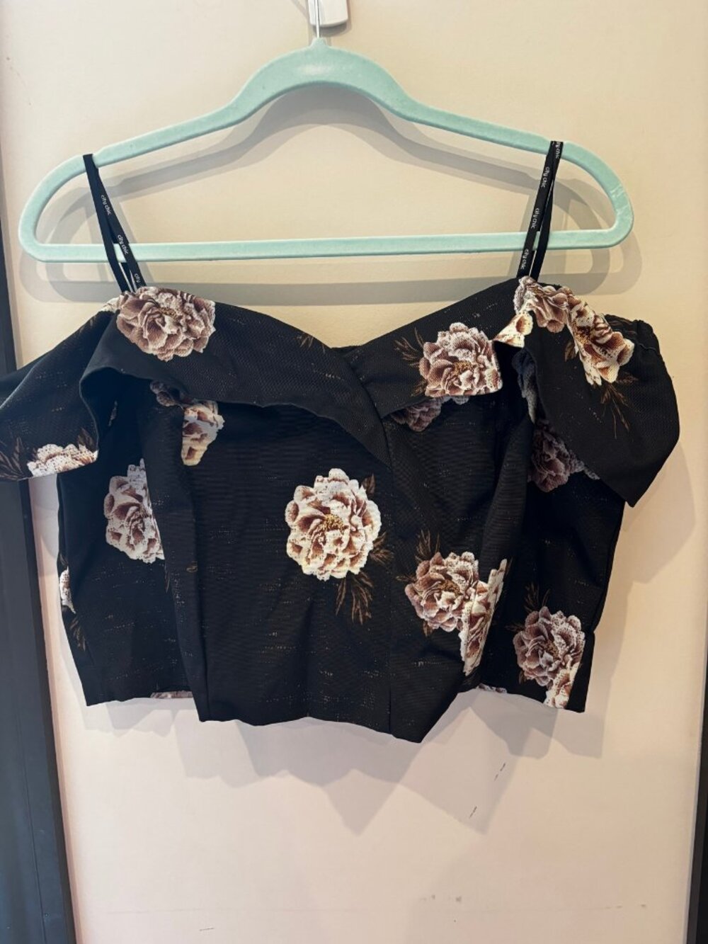 City Chic Black Floral Off Shoulder Crop Top, Size 18